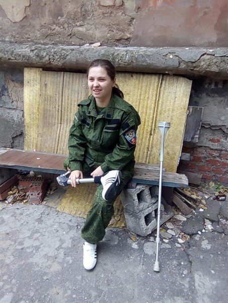 Оторвало ногу и пальцы на руках, но она не сдается: герой ДНР, ополченка Валя Гетьманчук мечтала о любви и семье, но пришла война