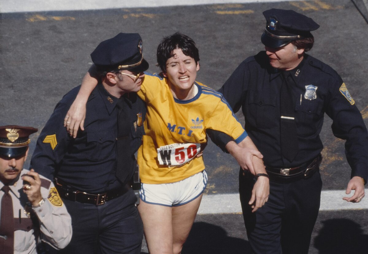 Бегунья победила в марафоне, почти не вспотев. Судьи не сразу поняли, как она смогла всех перехитрить жизнь,интересное,обман,психология,спорт