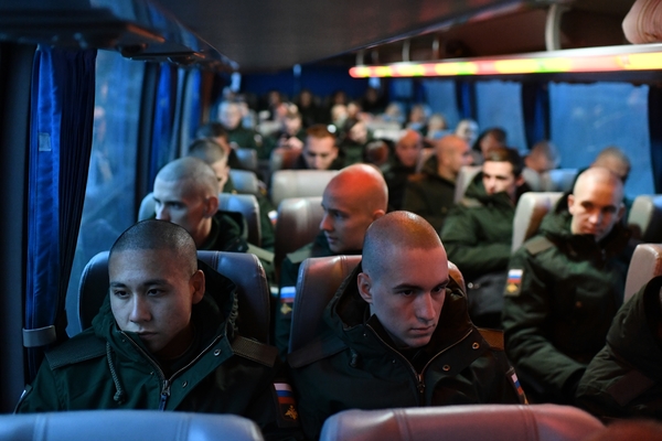 Как бы вы ни хотели,но россиян продолжат забирать в армию