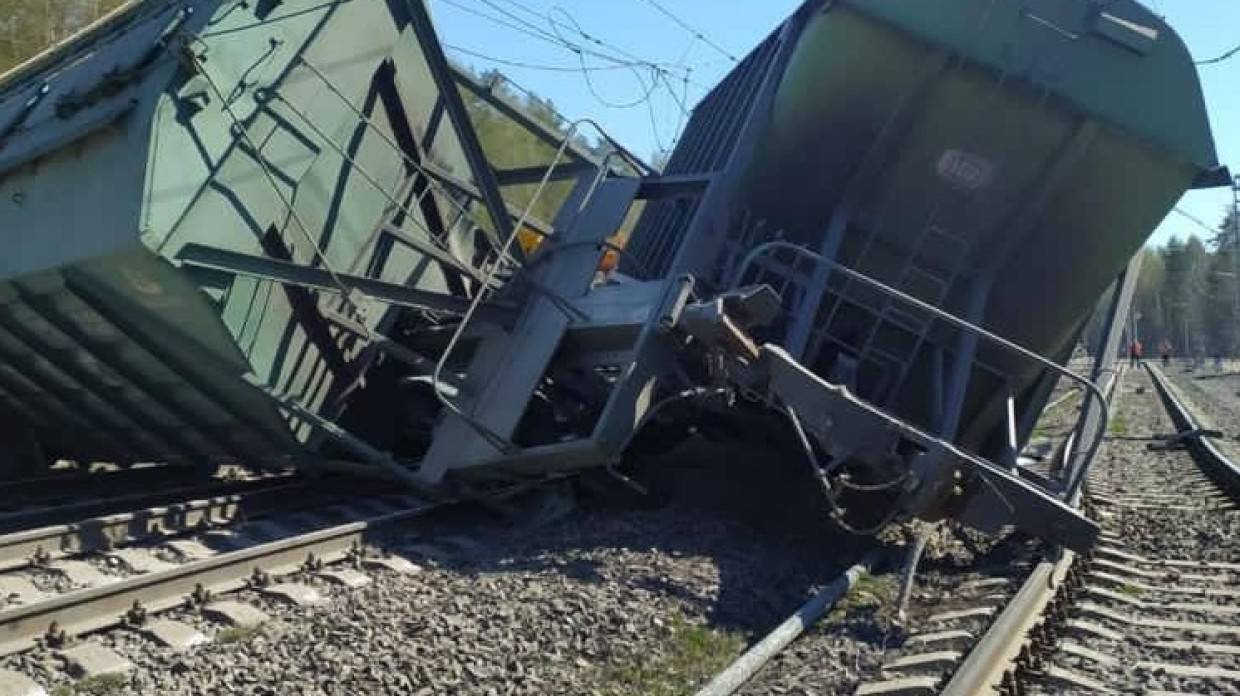 Прокуратура начала проверку по факту схода грузовых вагонов с рельсов в Ленобласти