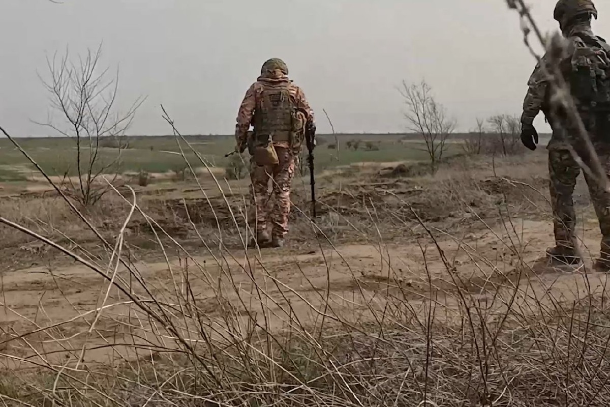 Крымские саперы-десантники  прокладывают проходы в минно-взрывных заграждениях и разминируют занятые опорные пункты от мин ВСУ на Запорожском направлении