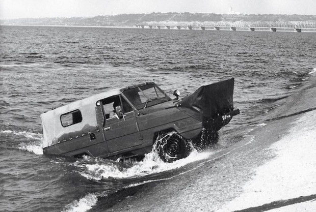 Кошка, которая плавала сама по себе: история советского «Ягуара»