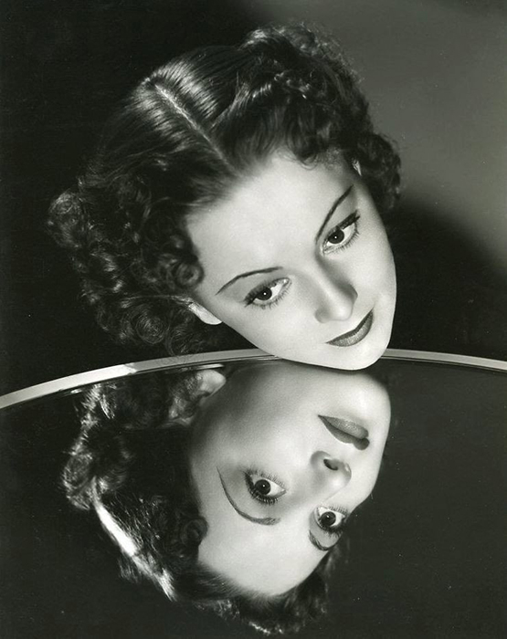 Мелани из «Унесенных ветром» отпраздновала свой 103-ий день рождения Мелани из «Унесенных ветром» отпраздновала свой 103-ий день рождения актрисы,возраст,знаменитости,кино,красота,мода и красота,Оливия де Хэвилленд,стиль жизни