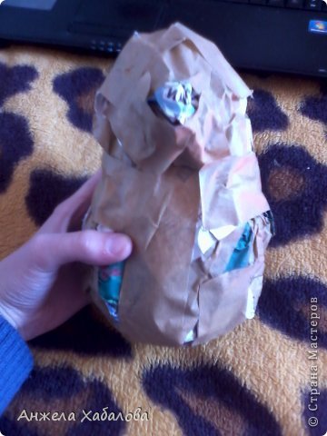 Мастер-класс Поделка изделие Выпускной Лепка Моделирование конструирование Плетение МК Ежика-флейтиста и еще кое что Бумага газетная Бумага гофрированная Пластика Шпагат фото 6