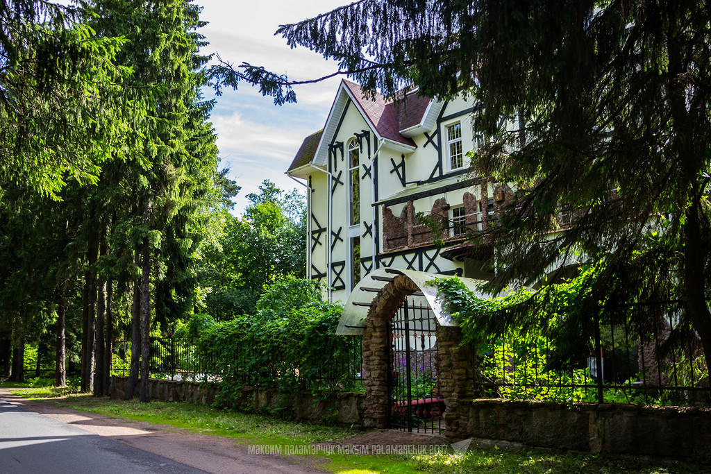 Репино санкт петербург фото. Репино Ленинградская. Комарово Репино Санкт-Петербург. Гостиница Репино Ленинградская область. Достопримечательности Репино и Комарово.