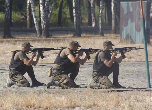 Спецназ ВСУ уничтожил в бою мешавших разведению сил в Донбассе националистов