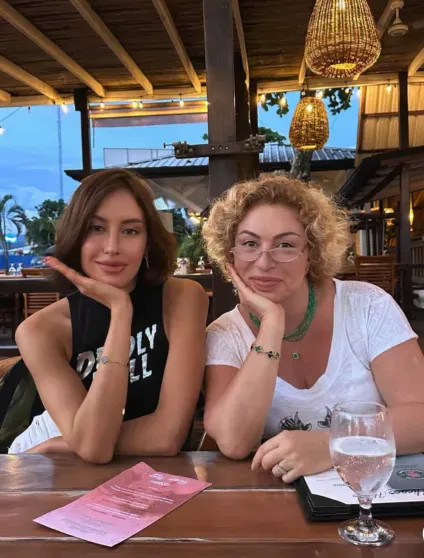 Валентина Иванова и Симона Черноморская