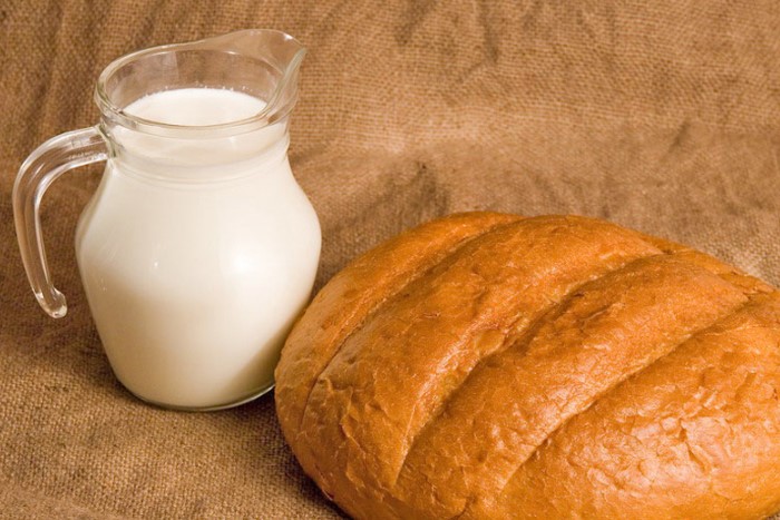 Молочно-хлебный компресс поможет безболезненно извлечь колючку / Фото: penza-press.ru