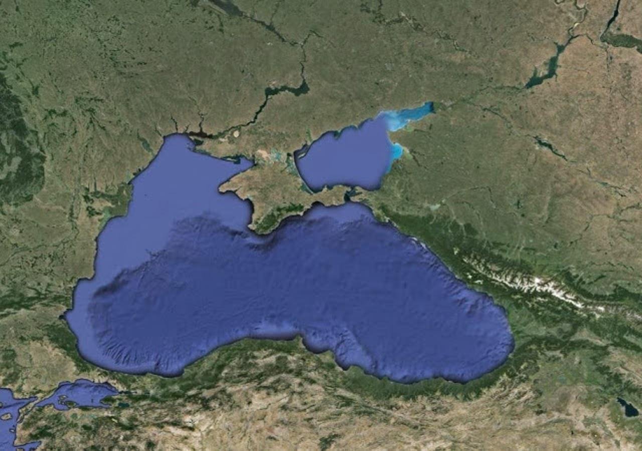 черное и азовское море соединяются