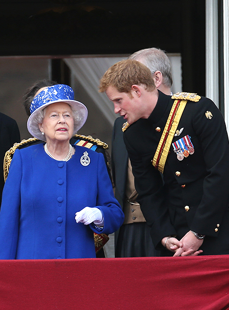 Принц Гарри и королевы Елизавета