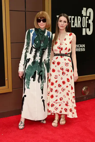 В сети появилось редкое фото Анны Винтур с дочерью Винтур, Vogue, директора, главного, работает, Стрип, появляется, Журналистка, которая, Шаффер, Карроззини, редактора, самых, вместе, журнала, мирового, Института, Балом, благотворительным, ежегодным