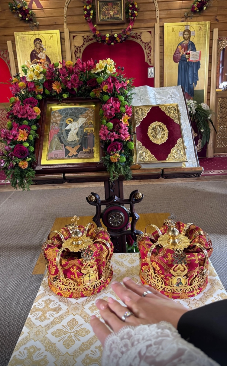 Романтическое кружево и белоснежная фата: Карина Кросс обвенчалась с хоккеистом Марком Рудаковским Карина, Кросс, Рудаковский, хоккеист, младше, помолвке, появился, спортсмен, попросил, одном, выйти, певица, ответила, «Динамо», сделал, блогер, Марком, также, Ершов, спустя