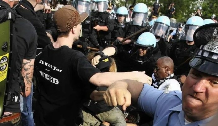 Российский ФБР поможет семье убитого американскими полицейскими подростка