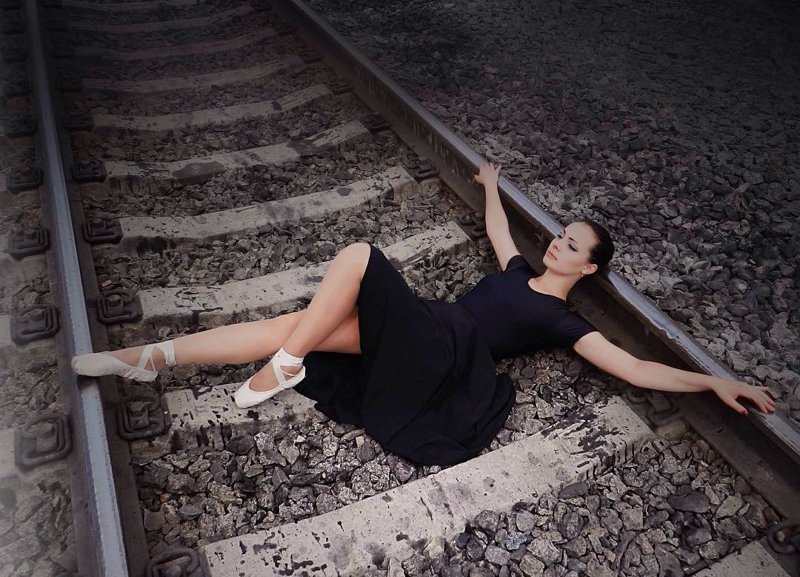 Может, они не знают, как устроен туалет на железной дороге? Россия,юмор