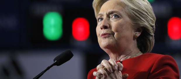 «Господин президент, простите»: Клинтон написала книгу о своем поражении