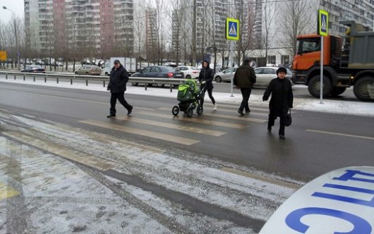 Могут ли оштрафовать за остановку автомобиля на пешеходном переходе в пробке