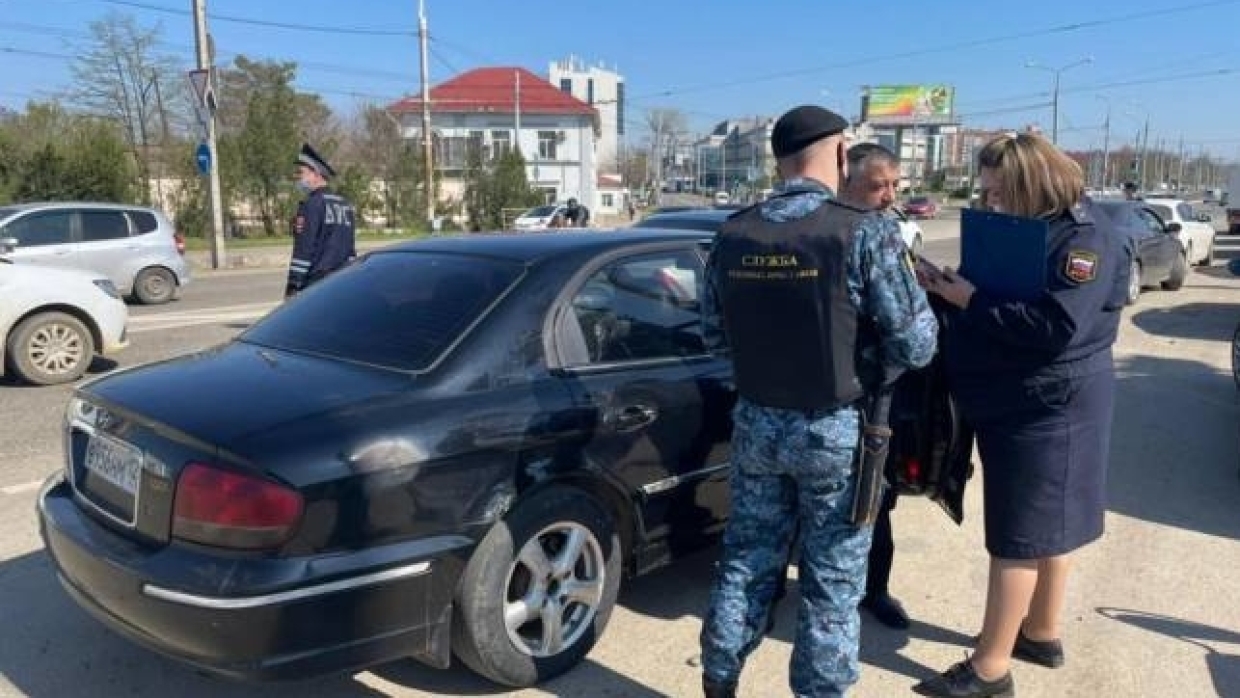 «Дорожный пристав» вышел на охоту за автомобилистами-должниками на Кубани
