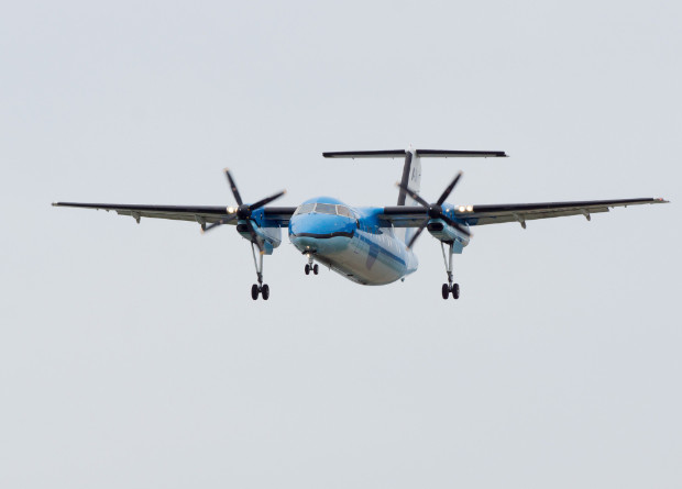 Канадский турбовинтовой самолет DHC-8 станет гибридным