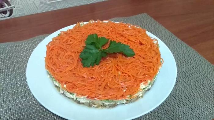 Салат с грибами и корейской морковью Кулинария, Длиннопост, Видео, Слоеный салат