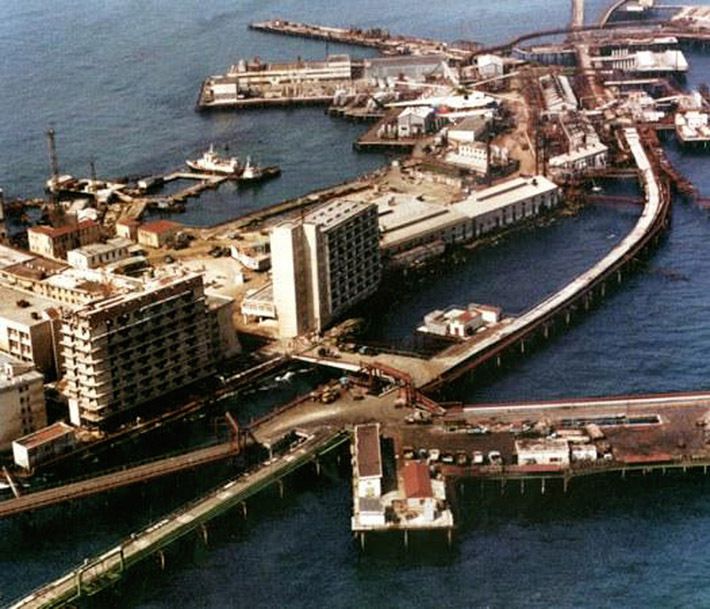 посёлок, Нефтяные Камни, история, интересное