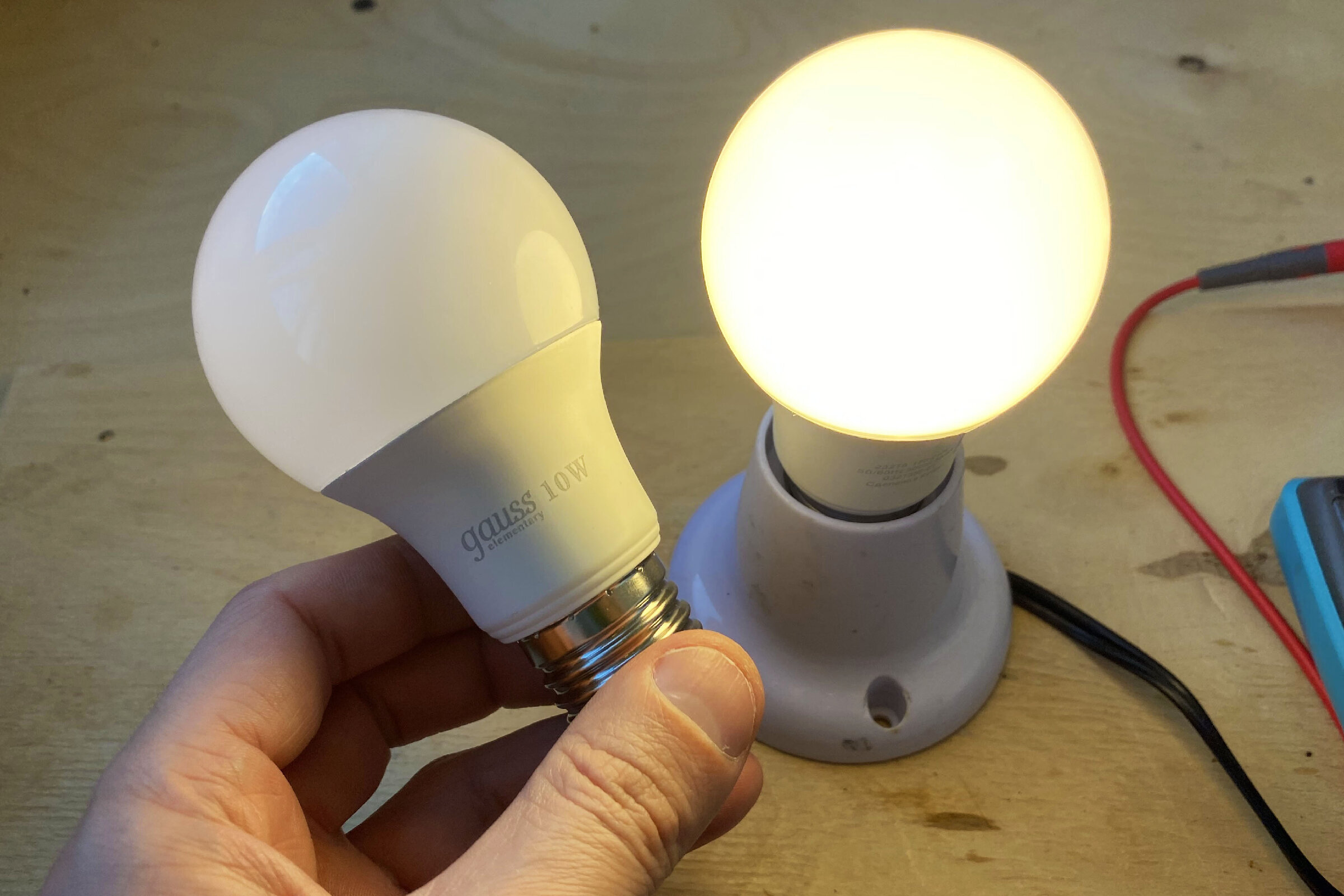 Теперь менять светодиоды в лампочке легче простого. Никаких паяльников и фена для дома и дачи,мастер-класс