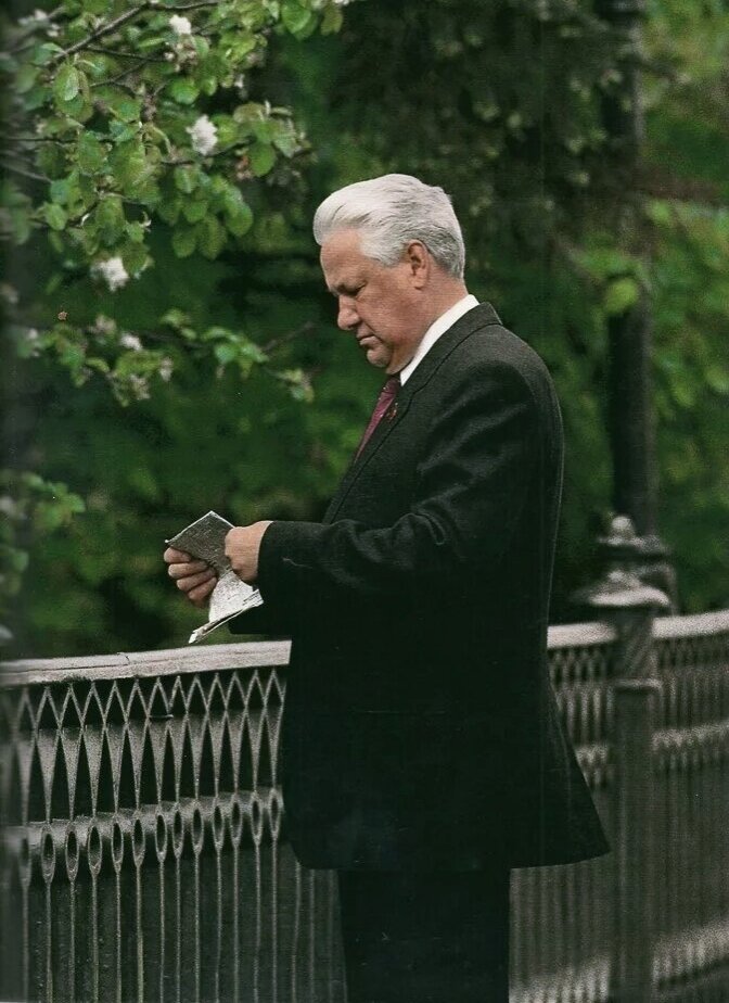 Из открытых источников в интернете. Первый президент России Борис Ельцин.