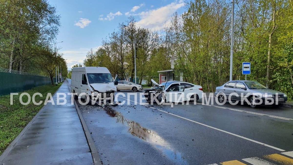 Четыре человека пострадали в ДТП из-за паука