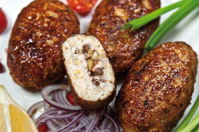 сервировка и подача киббе из куриных грудок сервировка и подача киббе из куриных грудок