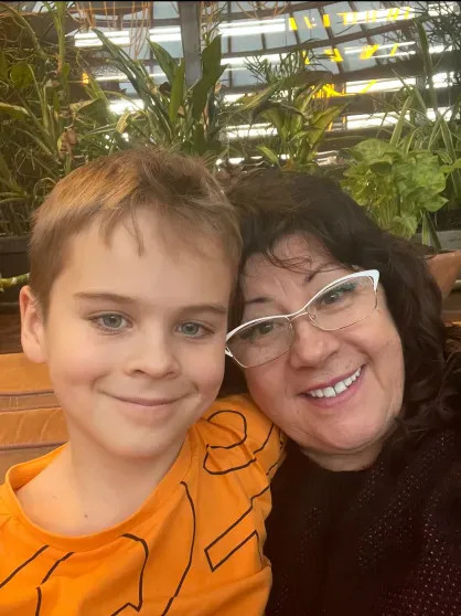 Валентина Лазарева с внуком