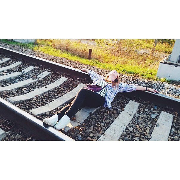 Может, они не знают, как устроен туалет на железной дороге? Россия,юмор