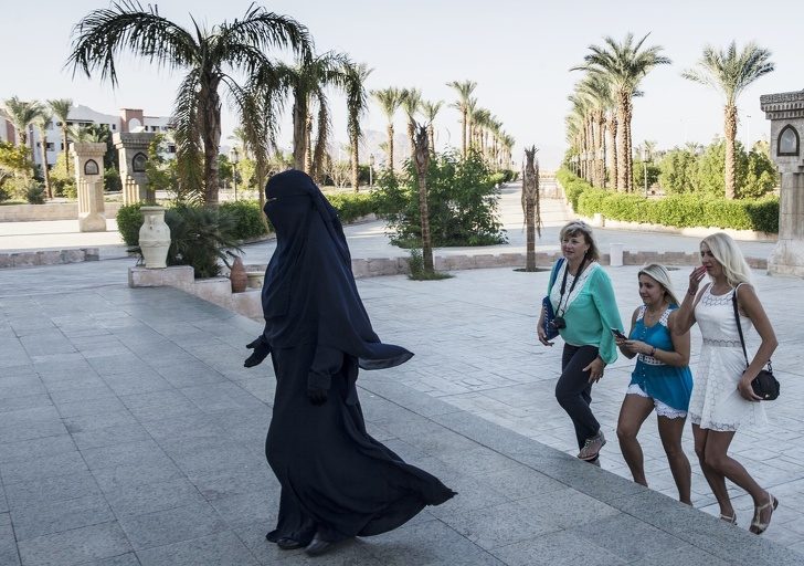 Я русского узнаю по походке: как за границей идентифицируют наших людей мир,путешествие,Русские за границей,страны,туризм,турист