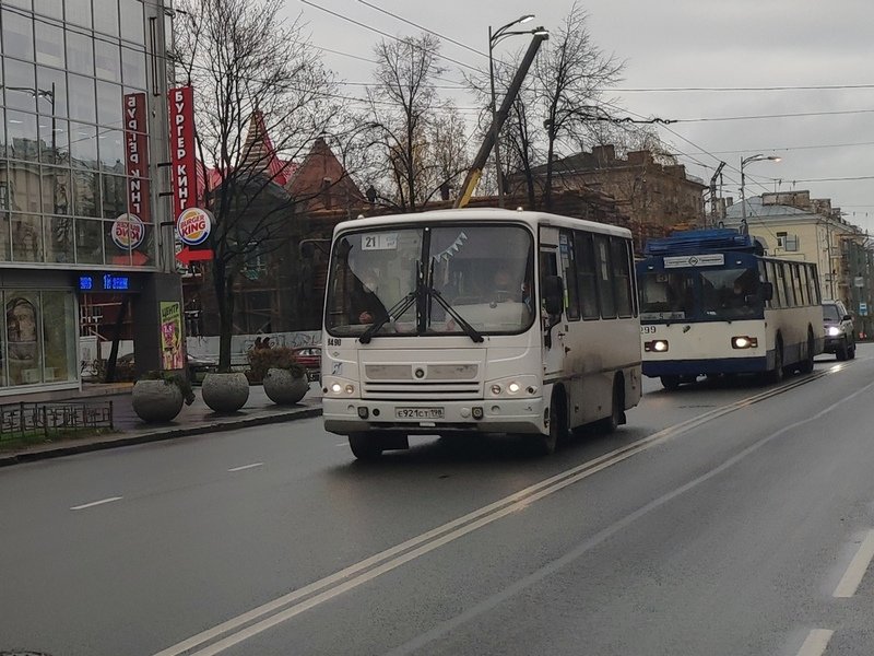 Общественный транспорт петрозаводск. Автобусы и троллейбусы Петрозаводск. Улица Петрозаводская автобус. Петрозаводск автобус 27.