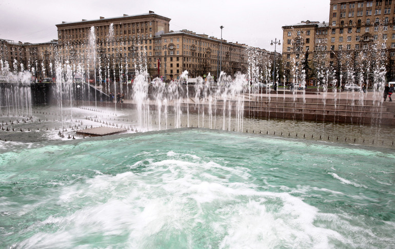 С 1 октября петербургские фонтаны начнут готовить к зимней консервации