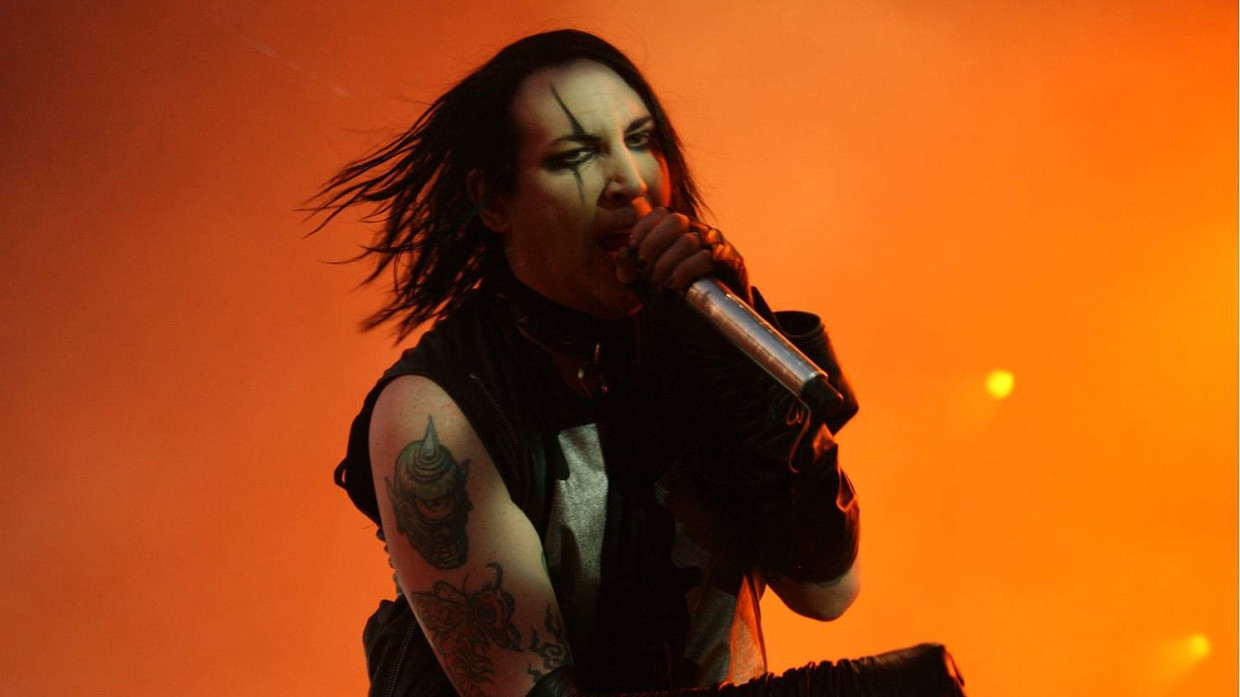 Певец Мэрилин Мэнсон планирует сдаться полиции по делу о нападении