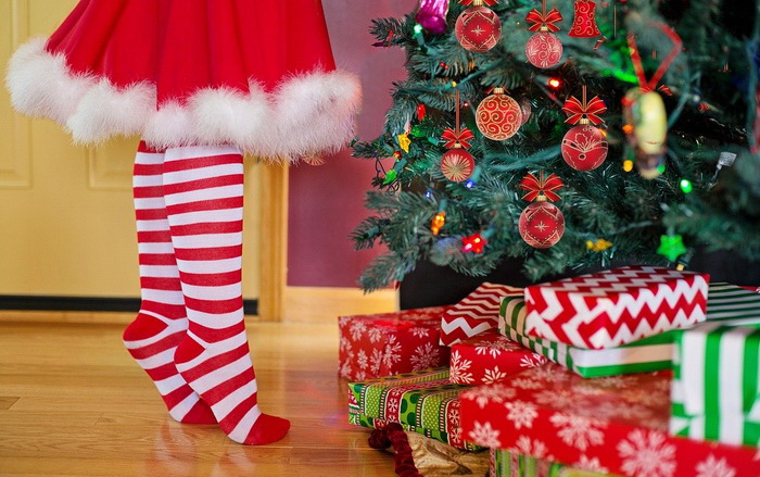Откуда взялась американская традиция искать на рождественской елке огурец