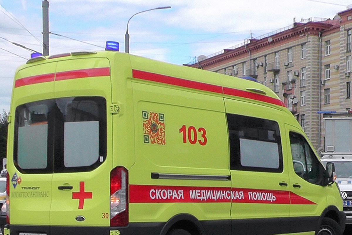 Пьяный житель Кирова выбросил с пятого этажа ребёнка