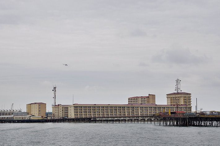 посёлок, Нефтяные Камни, история, интересное