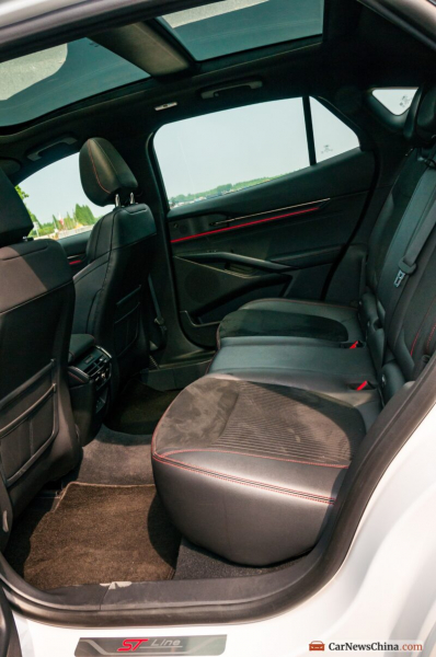 Первый тест-драйв Ford Evos: элегантная и технически подкованная ставка на рынок Китая