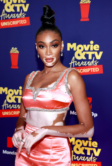 Хайди Клум, Пэрис Хилтон и другие на премии MTV Movie & TV Awards: Unscripted Пэрис, премии, стразами, Винни, Хайди, модель, которая, сердца, пряжкой, Plein, Philipp, миниплатье, солнечножелтое, предпочла, Реумом, Картером, своим, возлюбленным, ставку, обручилась