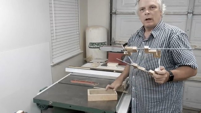 Обработка угловых соединений, приспособление для циркулярной пилы 