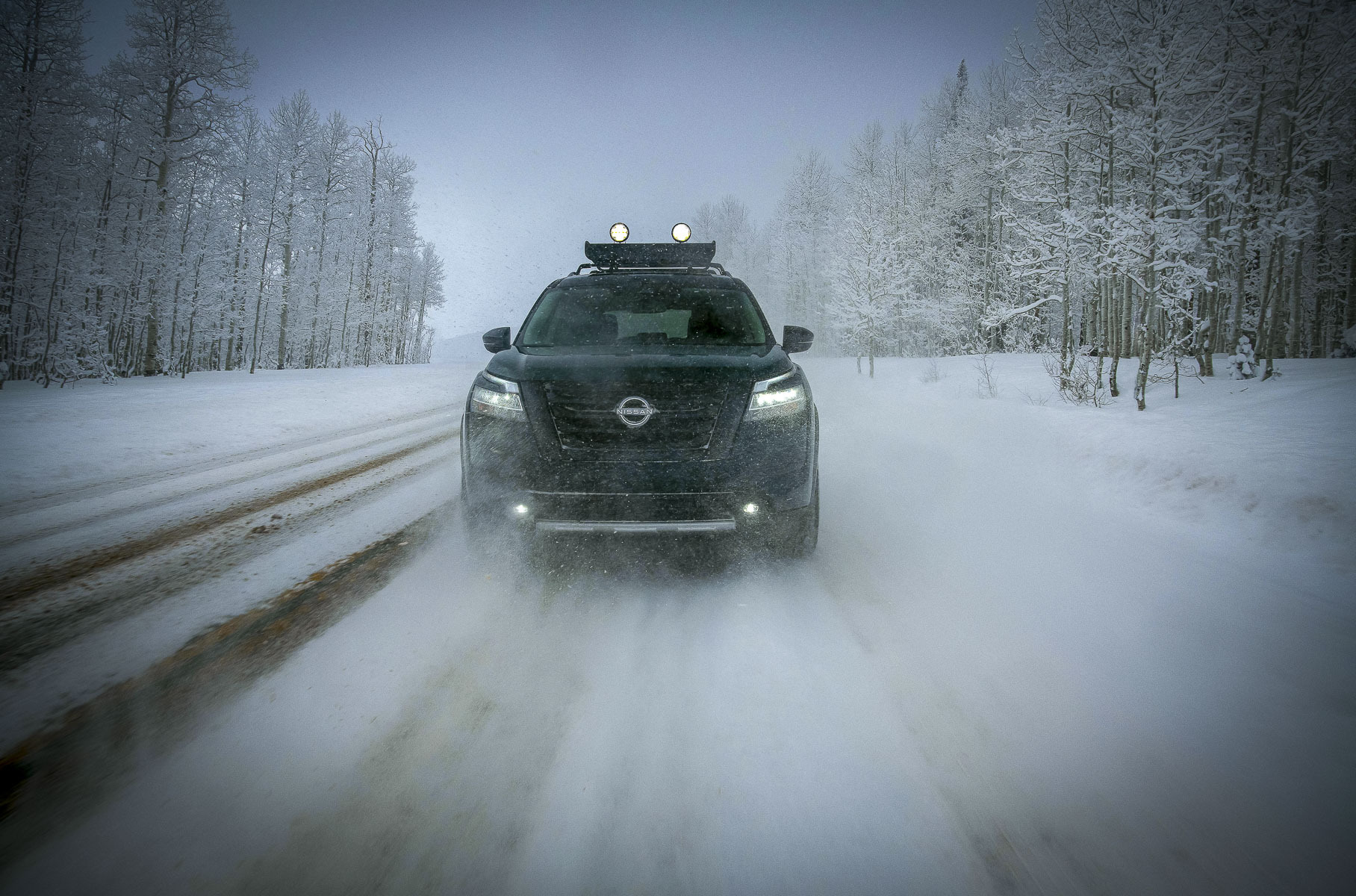 Восемь мест, автомат и V6: Nissan представил новый Pathfinder, который доберется до России Новости