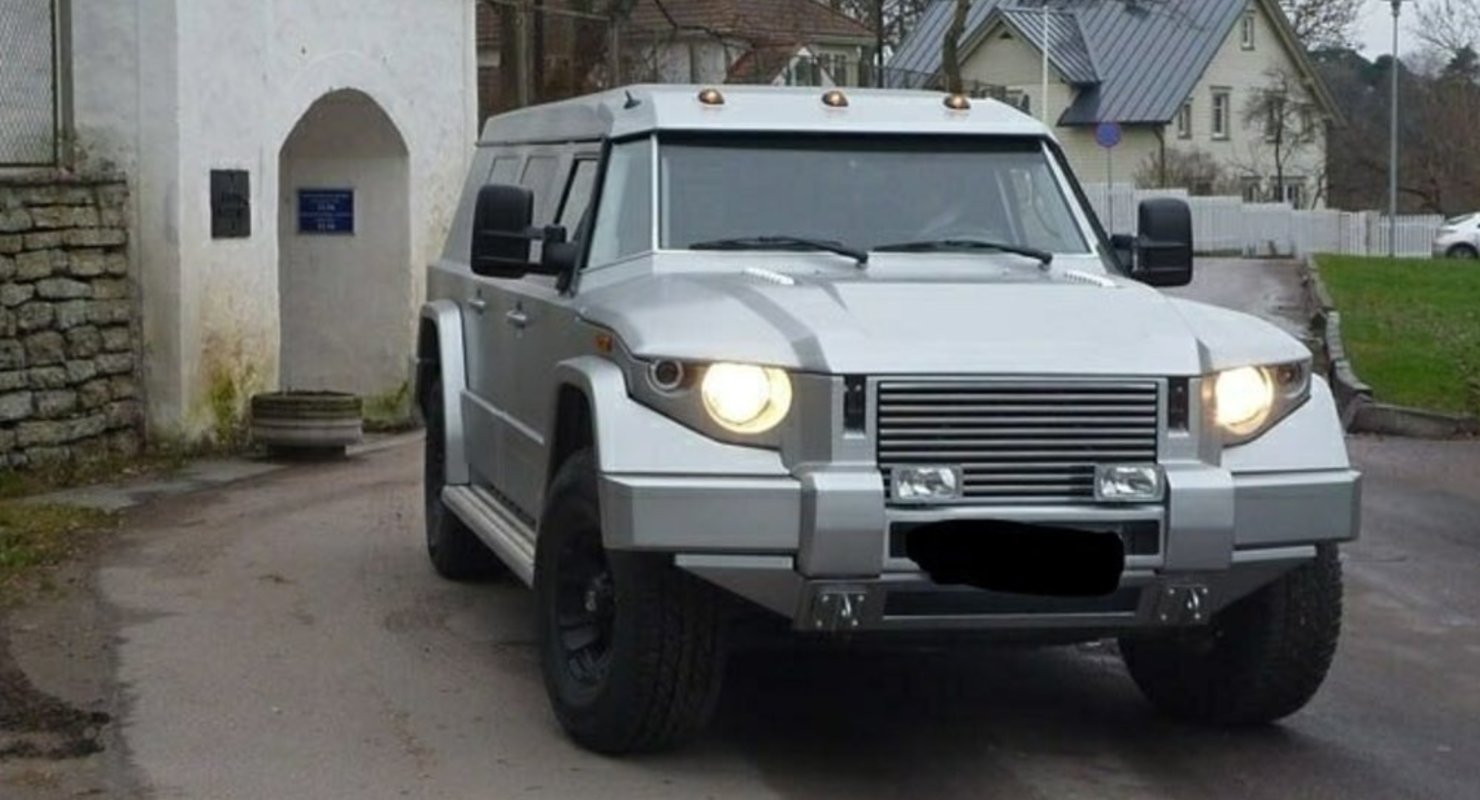 Редкий внедорожник Т-98 "Комбат" выставлен на продажу за 106 млн рублей Редкий внедорожник Т-98 "Комбат" выставлен на продажу за 106 млн рублей Автомобили