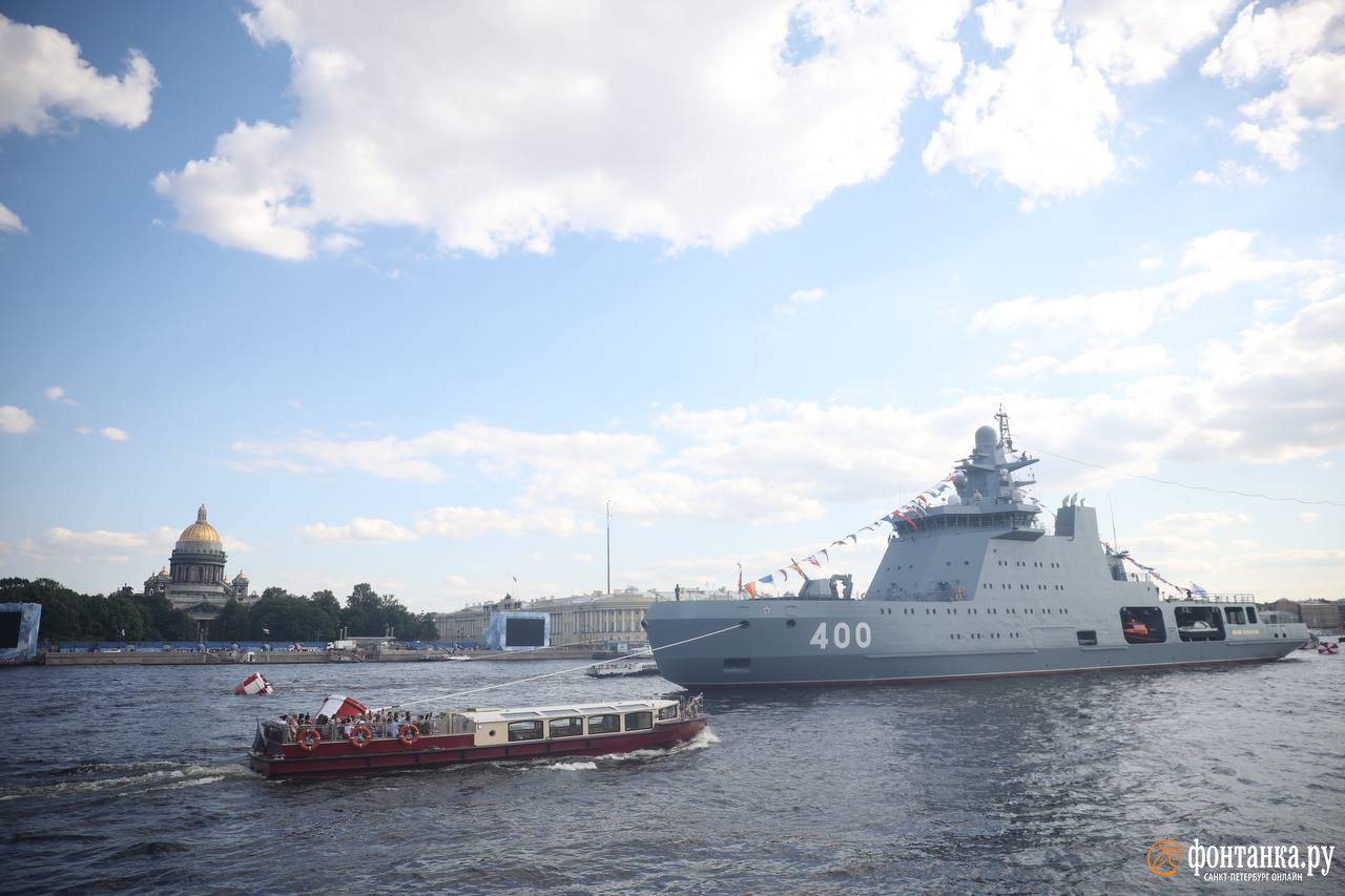 «Китайско-российская дружба крепче с каждым днем». Корабли на Неве ждут парада ВМФ