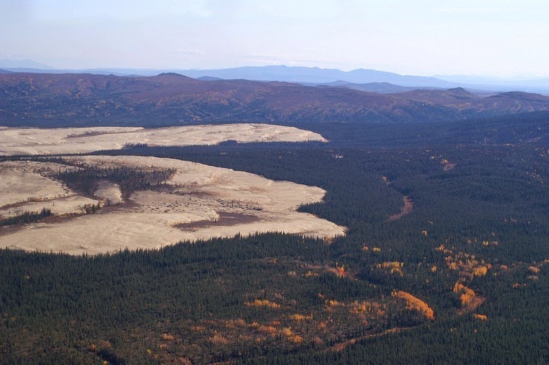 Великие песчаные дюны Кобук в Национальном парке Kobuk Valley на Аляске авиатур