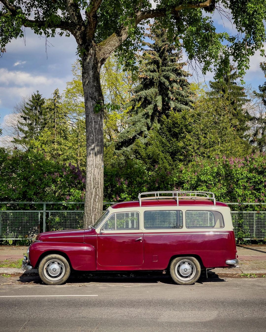 Немецкие улочки на атмосферных снимках Грегора Клара Грегор, фотографии, Читать, городов, немецких, других, Шарлоттенбурга, Берлина, улицах, автомобили, фасады, волшебные, снимает, уличной, Gregor, основном, фокусируется, Германия, Берлине, проживающий