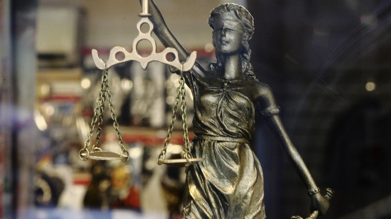 В Чите за выпавшего из окна малыша осудили медсестру В Чите за выпавшего из окна малыша осудили медсестру Происшествия