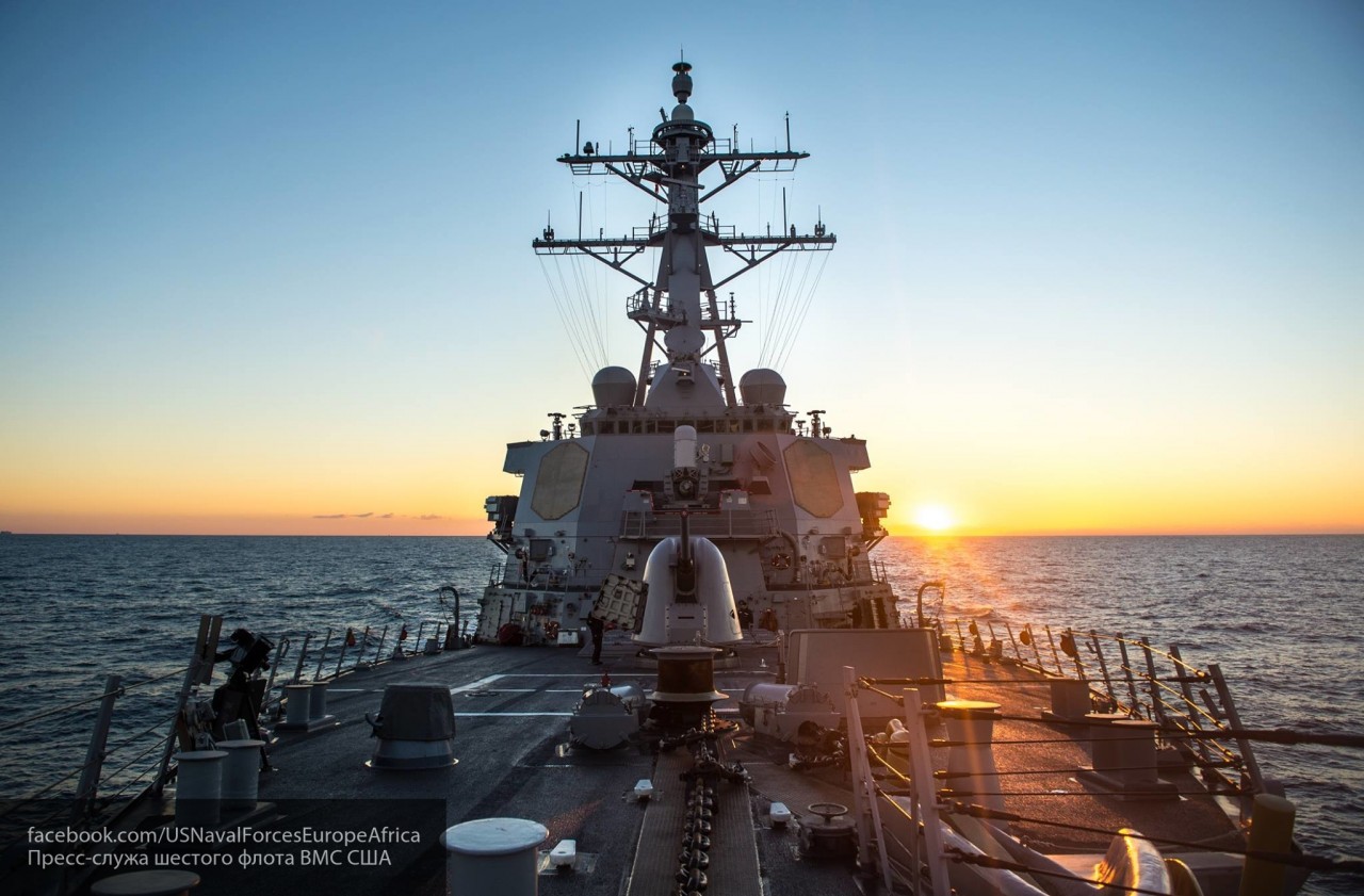 США собрались обслуживать военные корабли в портах России