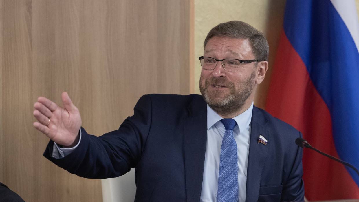 Косачев назвал равными переговоры между Россией и США