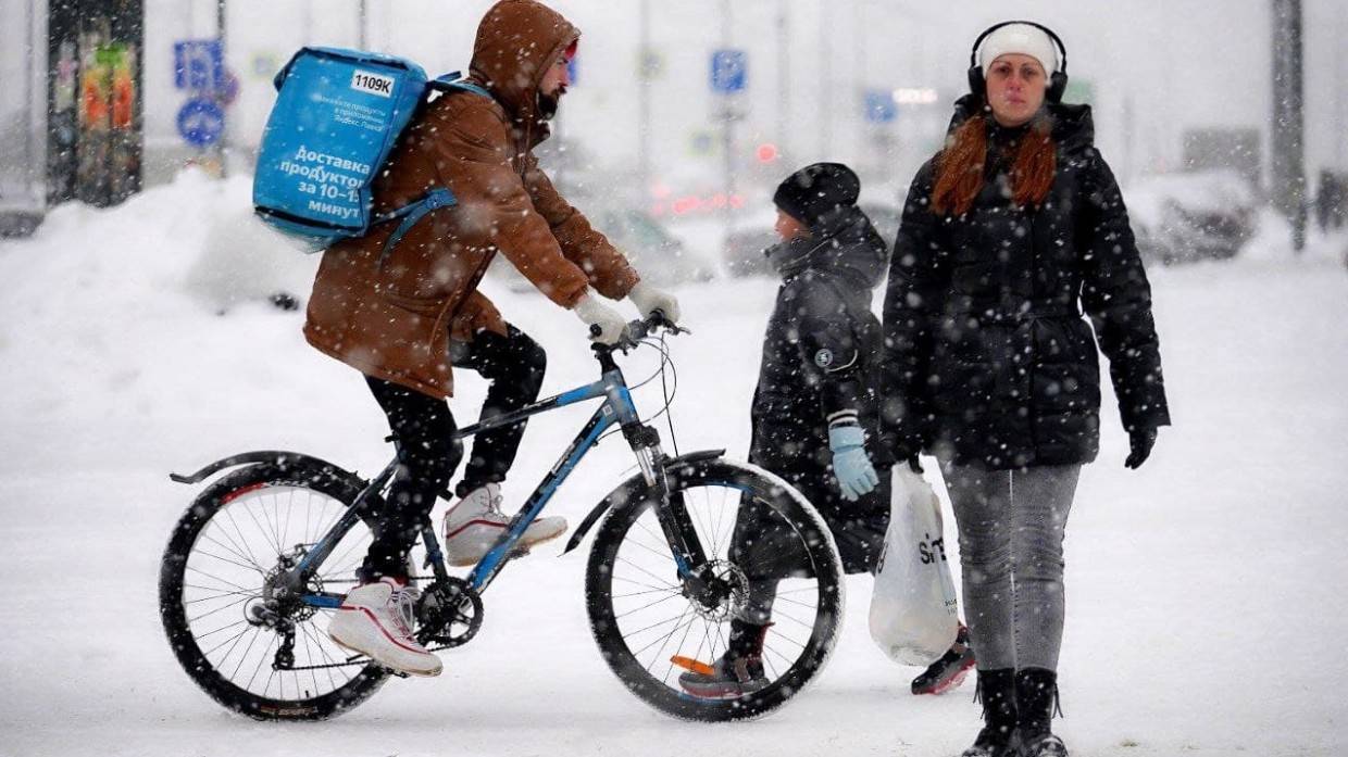 Владелец фотостудии в Петербурге лишился клиентов из-за снежного коллапса