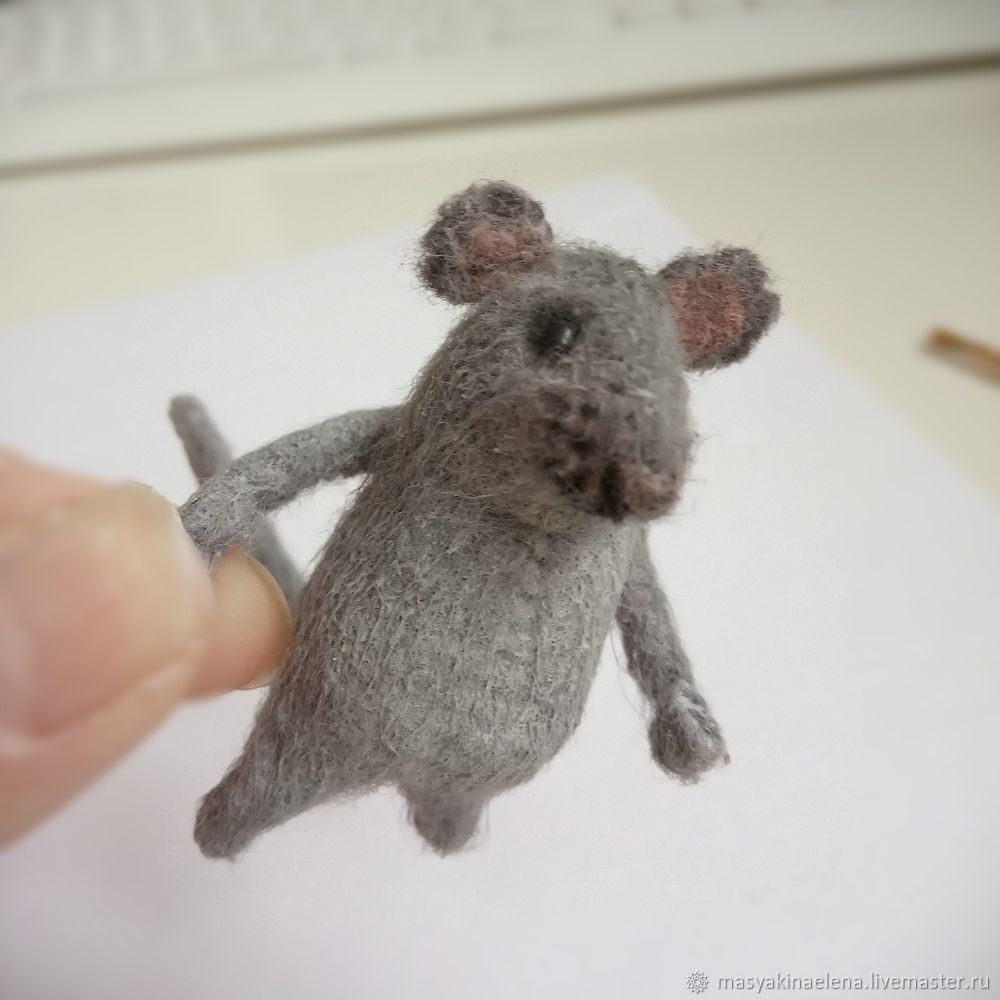 Мастерим мышонока из фетра своими руками Мастерим мышонока из фетра своими руками валяние из шерсти,игрушки,мышенок,рукоделие,своими руками,сделай сам